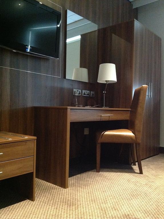 Hotel Ambassadeur Saint Clement Bilik gambar